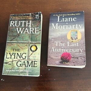 Paperbacks: The Lying Game and The Last Anniversary
